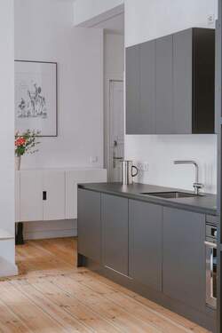 Blick auf den Eingang - 2 Zimmer Etagenwohnung in Berlin