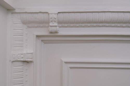 Hohe Decken mit Stuck - 