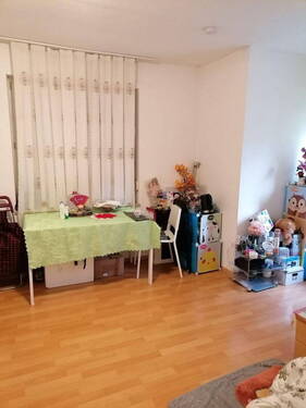 Zimmer 1 - 2 Zimmer Etagenwohnung in Stuttgart - Bad-Cannstatt