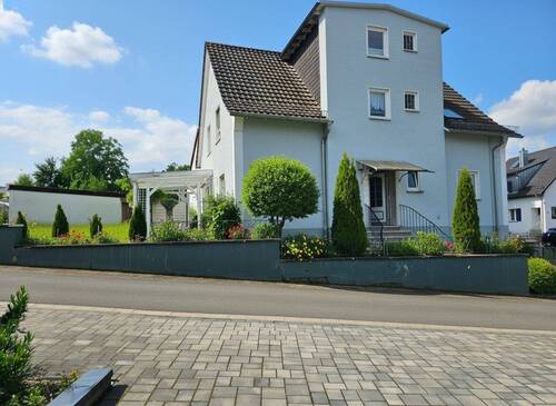 Screenshot 20260602 091018 - Zweifamilienhaus mit Potenzial - zentral in der Kurstadt