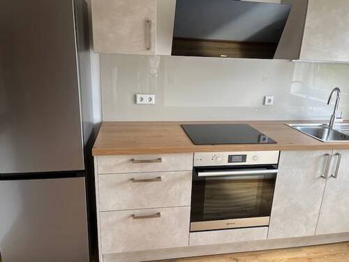 Küche mit Einbauküche - 2 Zimmer Etagenwohnung in Lauf