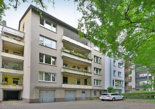  Hausansicht 2 - 2 Zimmer Etagenwohnung zum Kaufen in Kassel