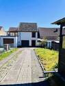 Einfahrt / Garage - 