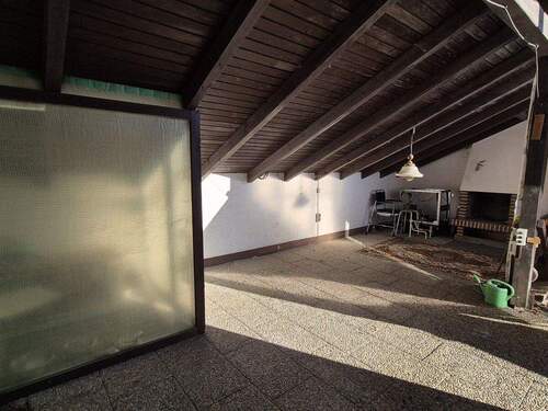 überdachter Vorplatz - Einfamilienhaus mit 152,00 m&sup2; in Zandt zum Kaufen