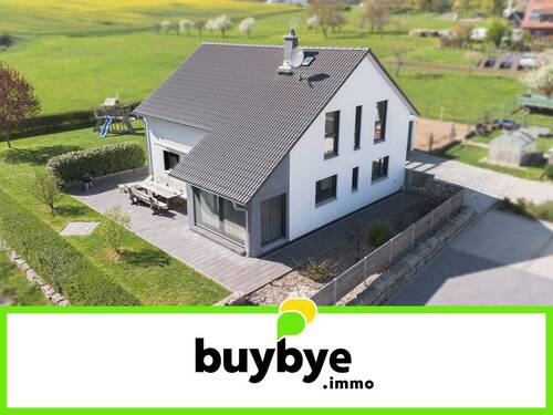 titelbild - Hohenroth-Windshausen: Attraktives, neuwertiges Einfamilienhaus (Hanse-Haus, KfW 40) mit großzügigem Garten