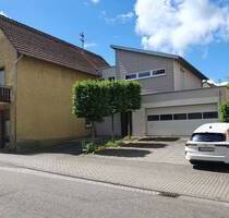 Einfamilienhaus mit Bürofläche und großzügigem Grundstück in Schweigern! - Boxberg