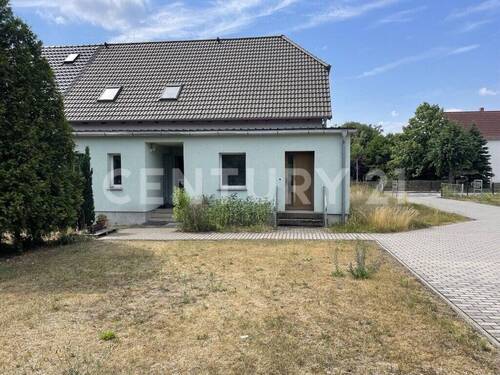 Bild 1 - Zwei DHH - oder ein EFH - 109.000,00 EUR Kaufpreis, ca.  152,50 m² Wohnfläche