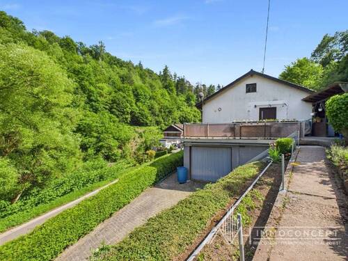 Garten und Hausansicht - 