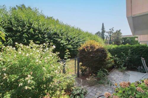 Blick von der Terasse - Etagenwohnung mit 80,80 m² in Seeheim-Jugenheim zum Kaufen