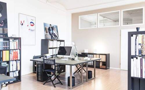 Zwei Arbeitsplätze - 