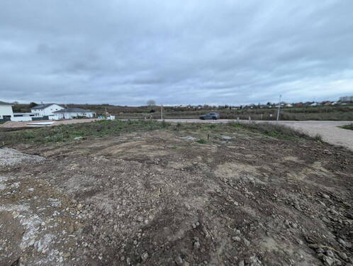 Bild 1 - Eckgrundstück im Neubaugebiet - ohne Bauzwang