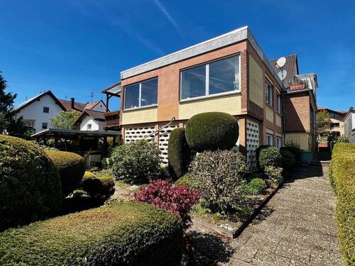 Rückansicht - 4 Zimmer Mehrfamilienhaus, Wohnhaus zum Kaufen in Hochspeyer