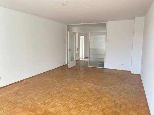 Wohnzimmer.JPG - 4 Zimmer Etagenwohnung in Bad Homburg vor der Höhe