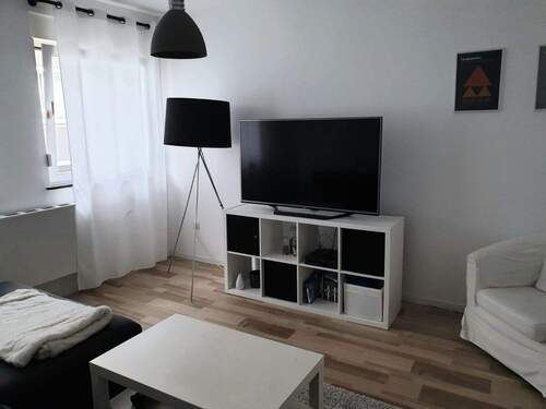 Wohnz. - 2 Zimmer Etagenwohnung zur Miete in Köln