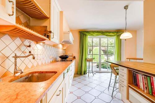 Kueche - 7 Zimmer Einfamilienhaus in Münsing