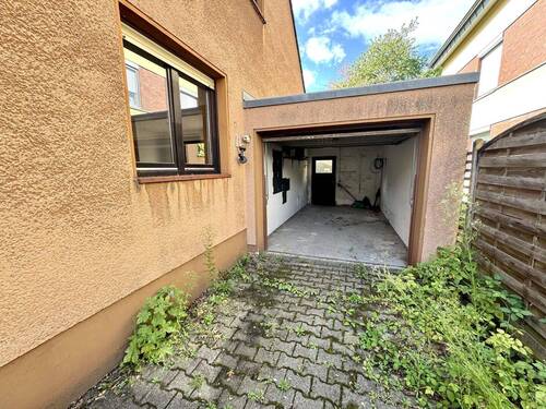 Garage - 