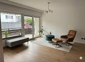 Wohnzimmer Tür Blick - Wohntraum in Nürnberg-Süd: Fix & Fertig Kernsaniert - 2 separate Wohneinheiten