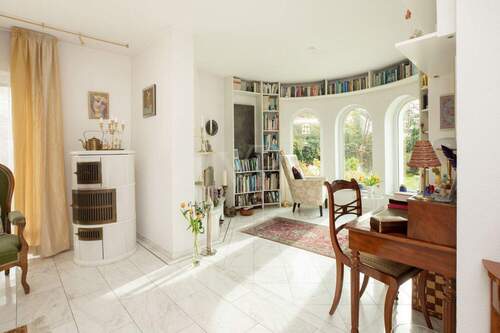 Bibliothek mit Kamin - Einfamilienhaus mit 227,00 m&sup2; in Mörfelden-Walldorf / Walldorf zum Kaufen