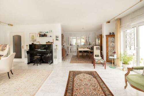 Blick in den Wohn-/Essbereich - 