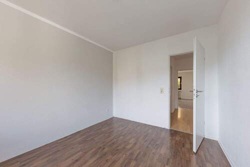 geräumiges Schlafzimmer im EG - Reihenmittelhaus mit 144,30 m&sup2; in Schwelm zum Kaufen