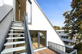 Dachspitz Außentreppe zur Terrasse - 