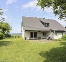 Ferienhaus mit großem Garten in Winterberg-Langewiese