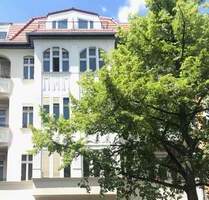 Spacious 2 bedrooom apartment in leafy Pankow district with kitchen and furniture