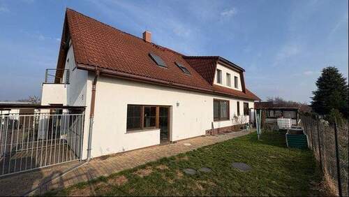 hintere Hausanischt - 9 Zimmer Mehrfamilienhaus, Wohnhaus in Hoyerswerda