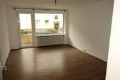 Wohnzimmer - 2 Zimmer Etagenwohnung zur Miete in Hamburg
