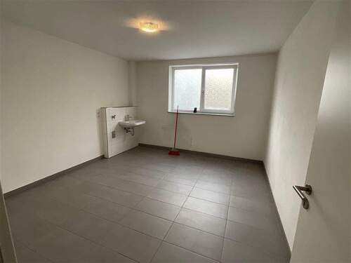 KG Keller - Mehrfamilienhaus, Wohnhaus mit 203,00 m&sup2; in Frensdorf zum Kaufen