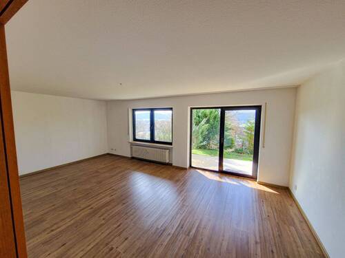 Wohnzimmer - 3 Zimmer Terrassenwohnung zum Kaufen in Bad Bocklet