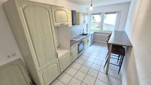 Helle Einbauküche - 