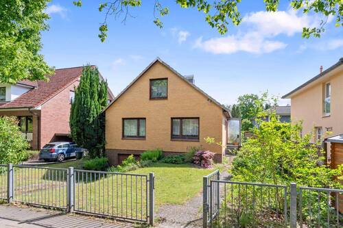 Ansicht - 6 Zimmer Einfamilienhaus zum Kaufen in Hamburg / Rahlstedt