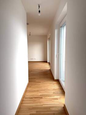 Flur zum Wohnbereich - 