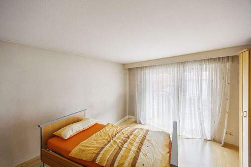 Schlafzimmer OG - Mehrfamilienhaus, Wohnhaus mit 205,00 m&sup2; in Korb zum Kaufen