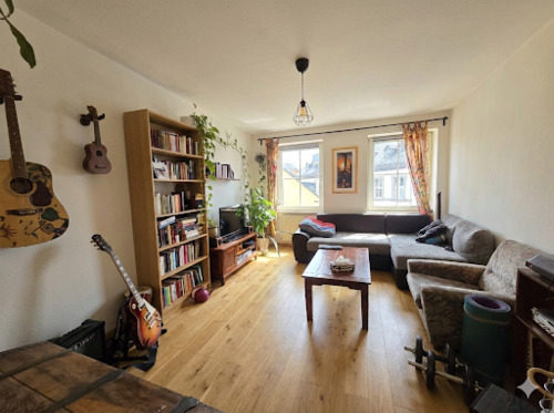 Wohnzimmer 3. OG virtual staged - 1 Zimmer Mehrfamilienhaus, Wohnhaus in Koblenz am Rhein