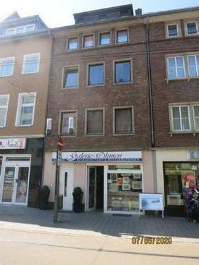 Hausansicht - SCHÖNE ZWEIZIMMERWOHNUNG IN NEUSSER CITY