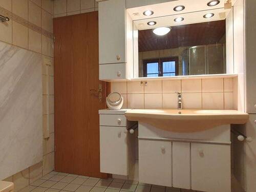OG: Badezimmer - 