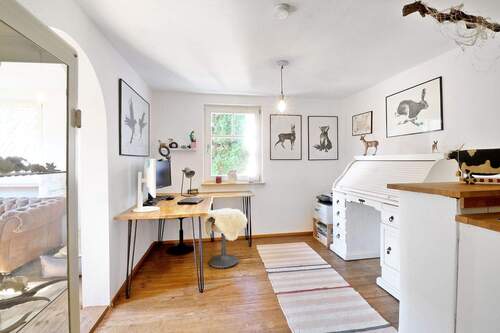 Salon/Büro/Bibliothek 1, OG - 