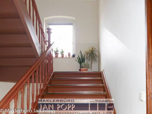 Treppe - Mehrfamilienhaus, Wohnhaus mit 567,00 m&sup2; in Greiz zum Kaufen