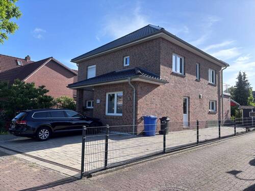 Ansicht vorn.jpg - Einfamilienhaus mit 202,00 m&sup2; in Neu Wulmstorf zum Kaufen