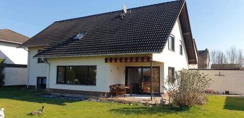 A-4 Gartenansicht.jpg - Einfamilienhaus mit 192,00 m&sup2; in Wabern zum Kaufen