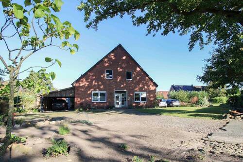 Frontansicht (3) - Bauernhaus mit großem Garten und viel Platz - Ihr Familienprojekt in Byhusen