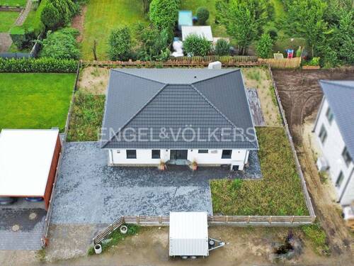 Gesamtansicht Grundstück - Bungalow mit 117,00 m² in Geesthacht zum Kaufen
