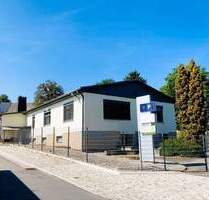 Gepflegtes Gewerbeobjekt in Neukirchen bei Chemnitz: 624 m² Fläche, Büroräume, Lager & Parkplatz - Neukirchen/Erzgebirge