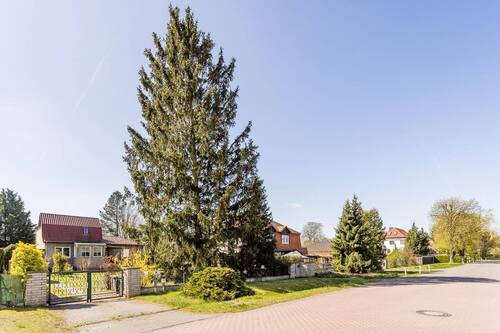 Straßenansicht - 