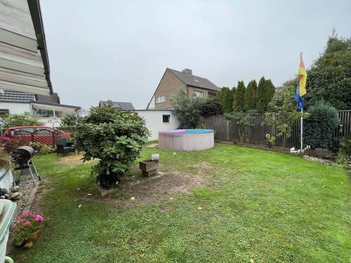 Bild 2 - 6 Zimmer Mehrfamilienhaus, Wohnhaus zum Kaufen in Langenfeld