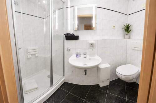 Gäste-Wc mit Dusche - 