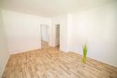 Wohnzimmer - Etagenwohnung mit 52,80 m² in Riesa zur Miete