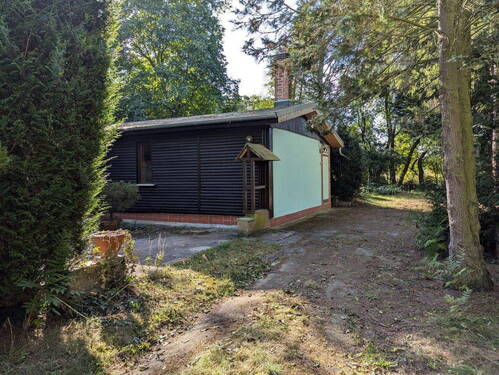 Laube seitlich - Grundstück in Wustermark